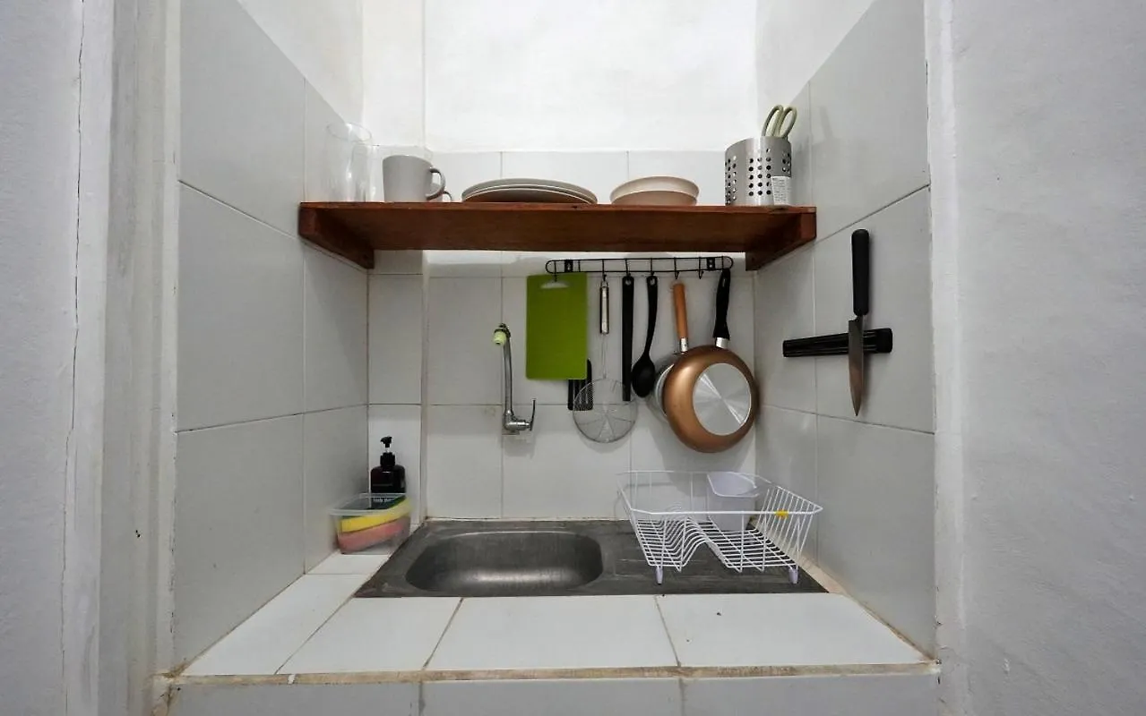 塞米亚克Kamar Kodel1公寓 印尼